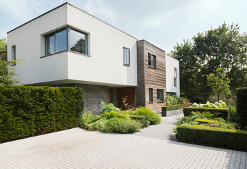 KMK Luxury Property